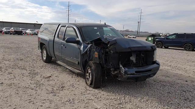 2011 Chevrolet Silverado - Image 11