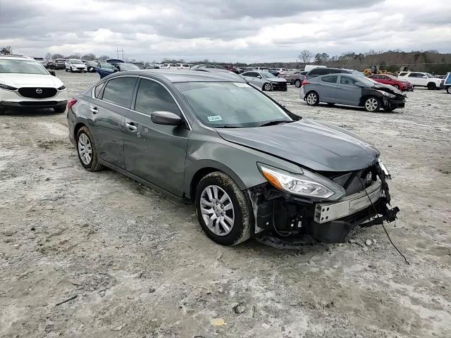 2017 Nissan Altima - Image 10