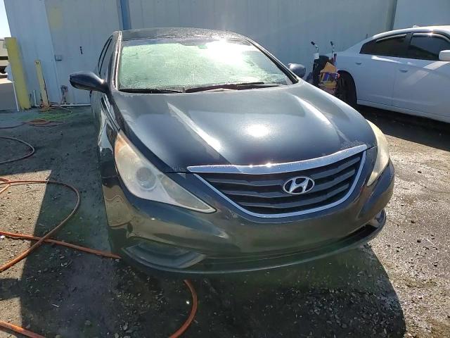 2013 Hyundai Sonata - Image 14