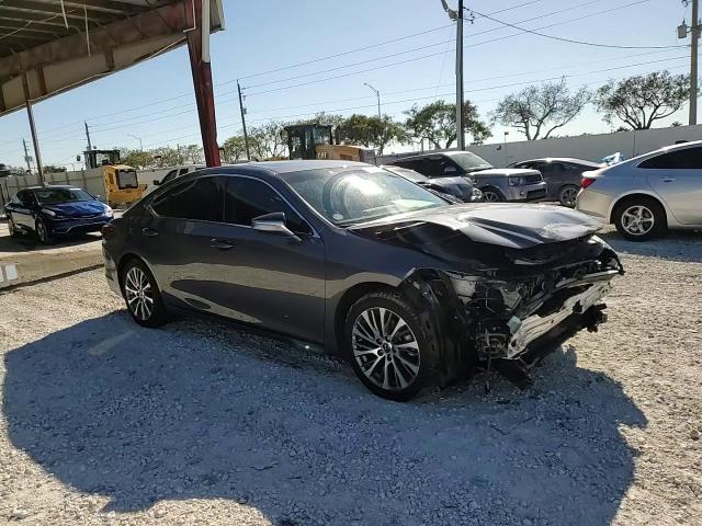 2021 Lexus ES - Image 14