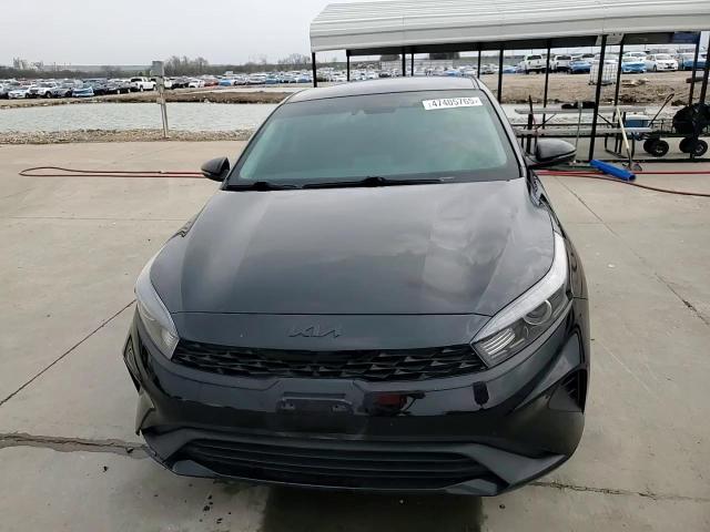 2022 Kia Forte - Image 13