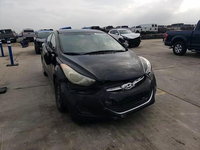 2011 Hyundai Elantra - Image 11