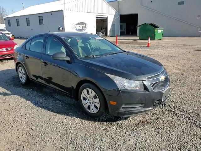 2014 Chevrolet Cruze - Image 13