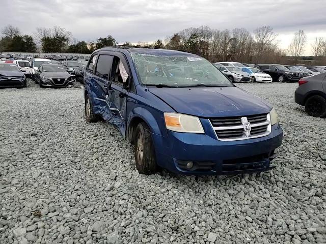 2010 Dodge Caravan - Image 12