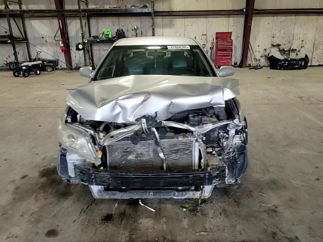 2011 Toyota Camry - Image 11