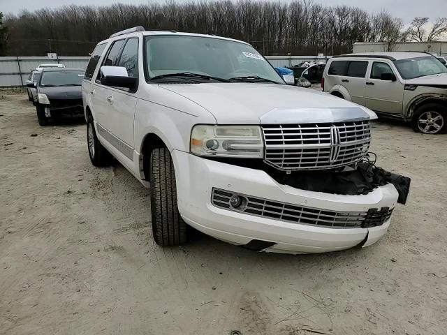 2012 Lincoln Navigator - Image 12