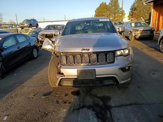 2017 Jeep Grand Cherokee - Image 11