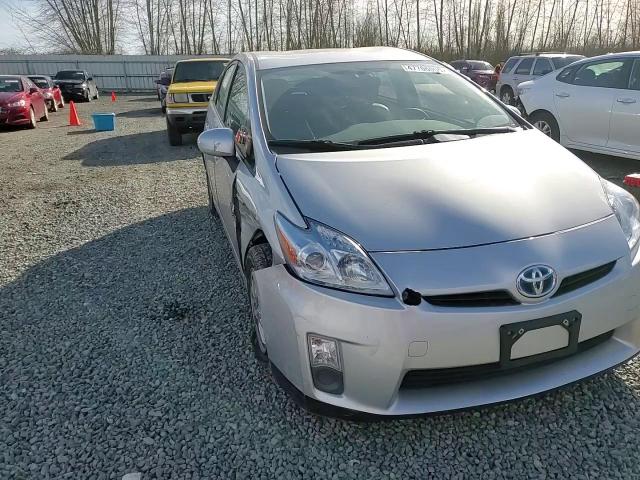 2010 Toyota Prius - Image 12