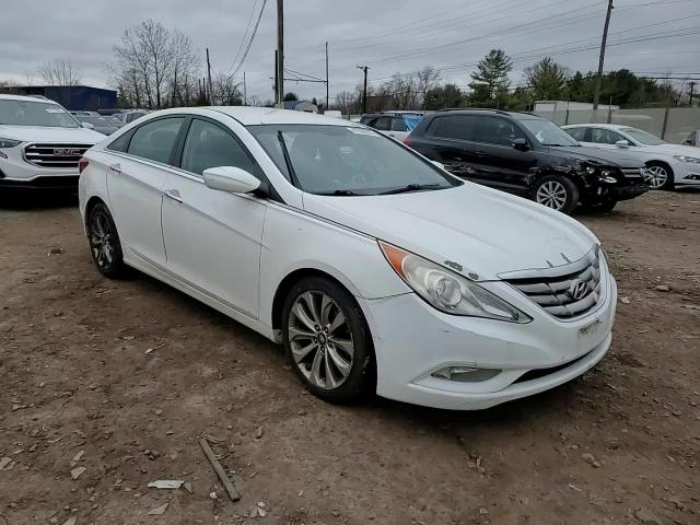 2011 Hyundai Sonata - Image 10