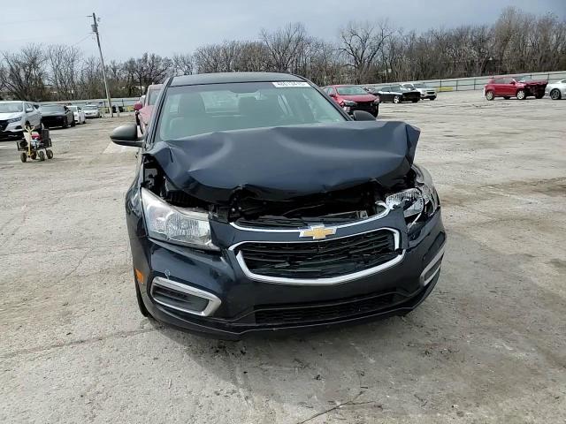 2016 Chevrolet Cruze - Image 11
