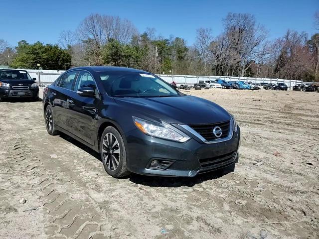 2018 Nissan Altima - Image 11
