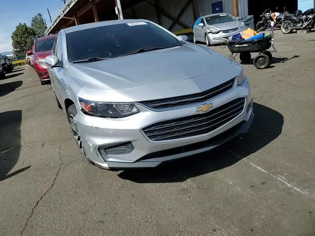 2018 Chevrolet Malibu - Image 11
