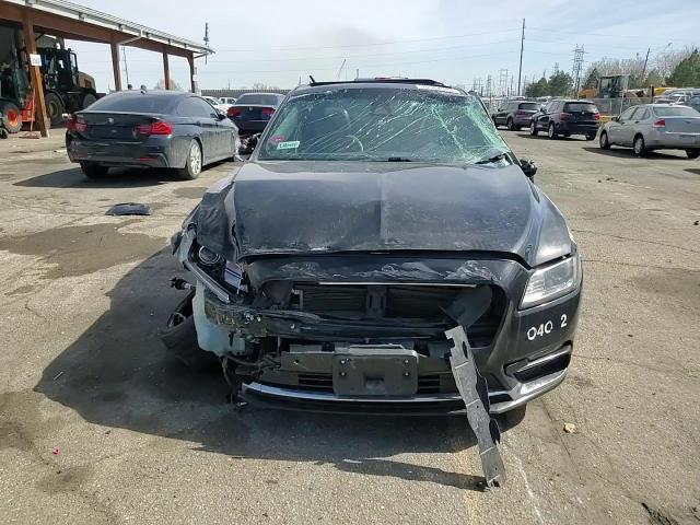 2019 Lincoln Continental - Image 11