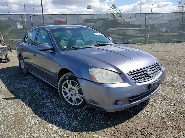 2005 Nissan Altima - Image 11