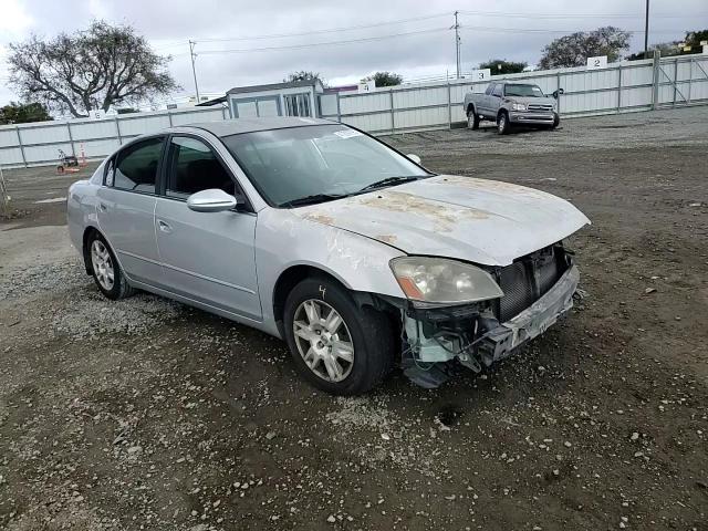 2005 Nissan Altima - Image 10