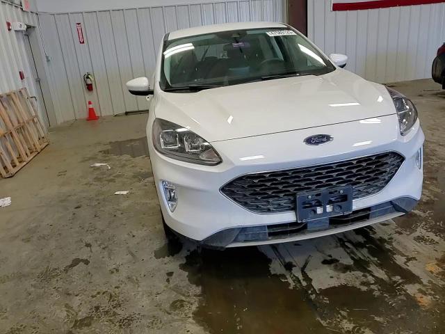 2022 Ford Escape - Image 11
