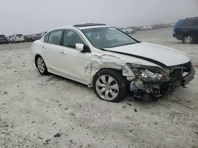 2009 Honda Accord - Image 11