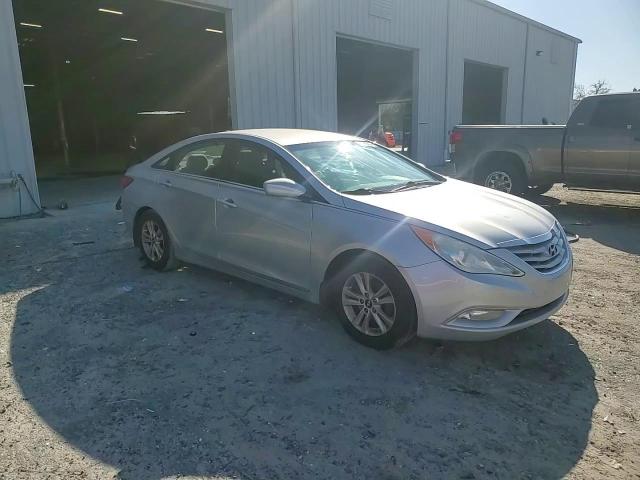2013 Hyundai Sonata - Image 14
