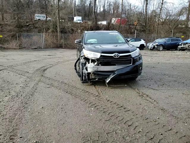 2016 Toyota Highlander - Image 12