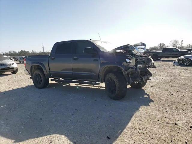 2018 Toyota Tundra - Image 11