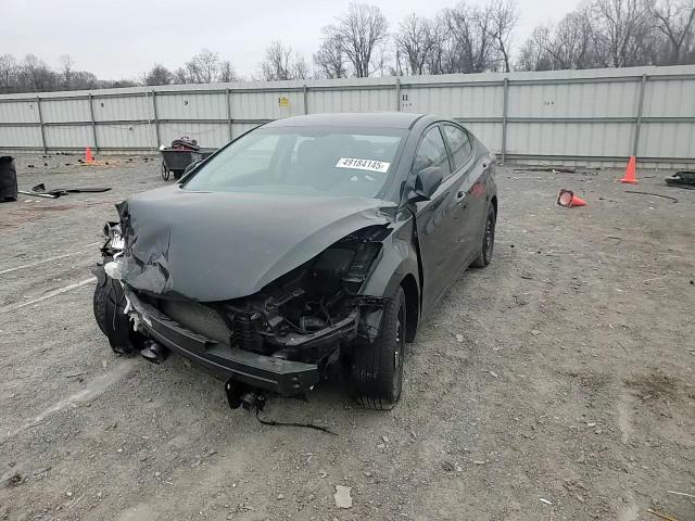 2016 Hyundai Elantra - Image 10