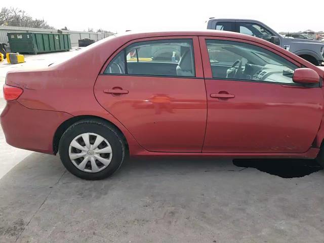 2010 Toyota Corolla - Image 11