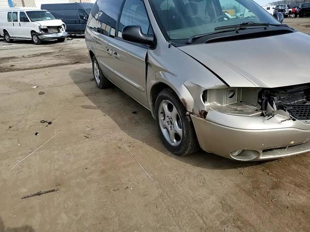 2002 Dodge Caravan - Image 12