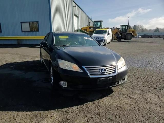 2011 Lexus ES - Image 12
