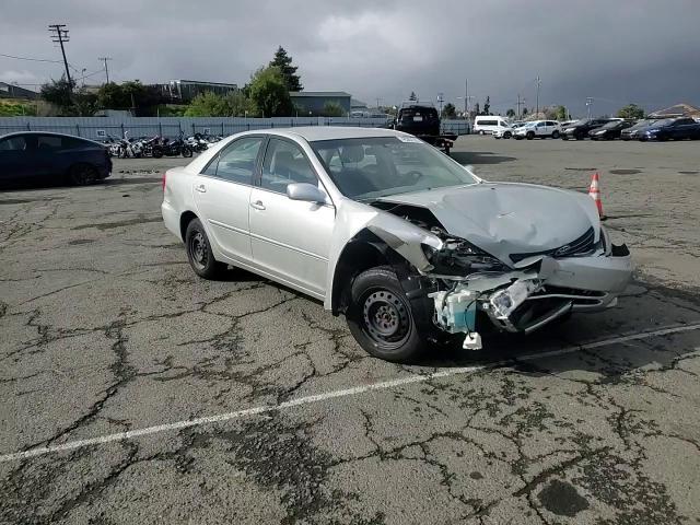 2004 Toyota Camry - Image 11