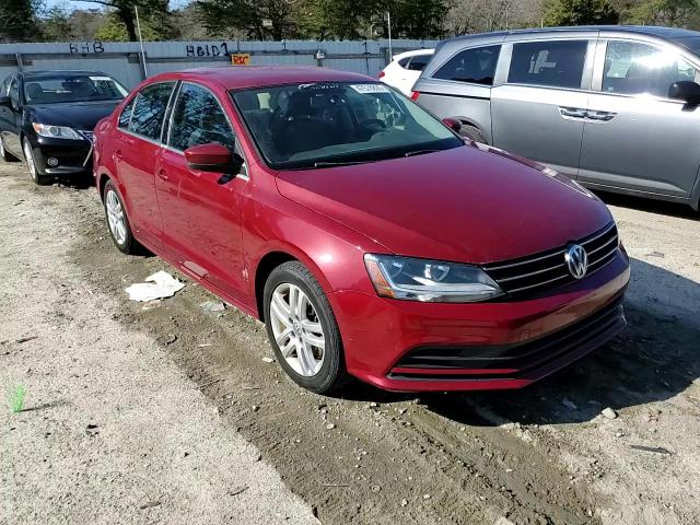 2017 Volkswagen Jetta - Image 13