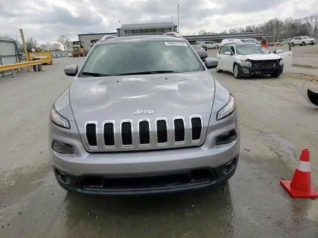 2017 Jeep Grand Cherokee - Image 15