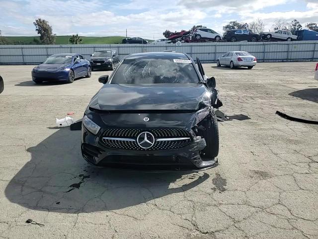 2019 Mercedes-Benz A 220 VIN: WDD3G4EB0KW025318 Lot: 50895805