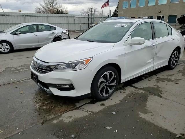 2017 Honda Accord - Image 13