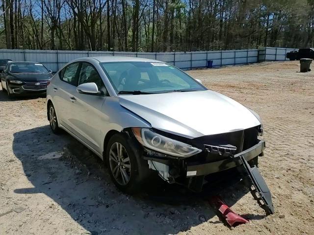 2018 Hyundai Elantra - Image 11