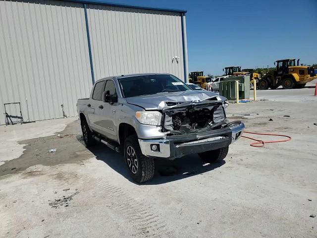 2015 Toyota Tundra - Image 10