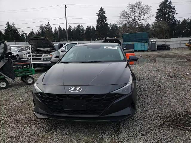 2023 Hyundai Elantra - Image 10
