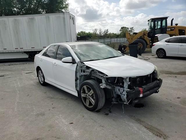 2013 Toyota Camry - Image 11