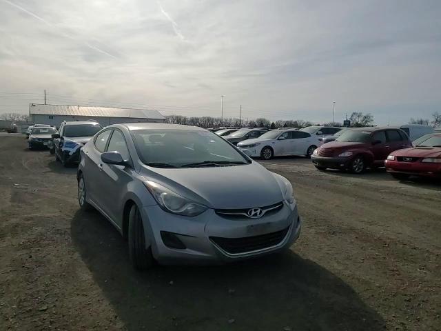 2013 Hyundai Elantra - Image 11