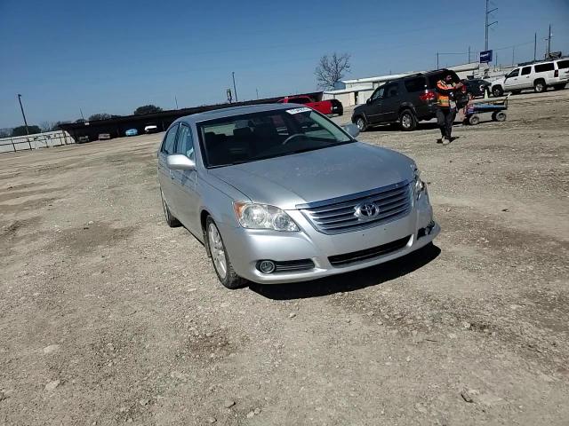 2008 Toyota Avalon - Image 11