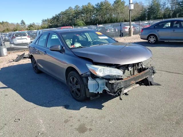 2015 Toyota Camry - Image 11