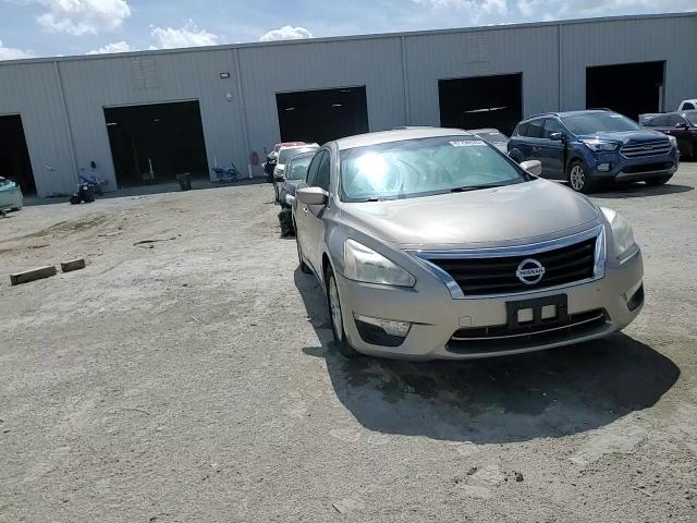 2015 Nissan Altima - Image 13
