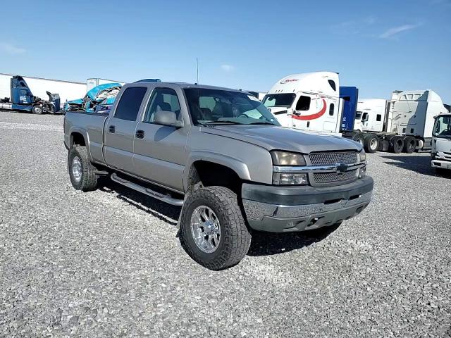2003 Chevrolet Silverado - Image 10