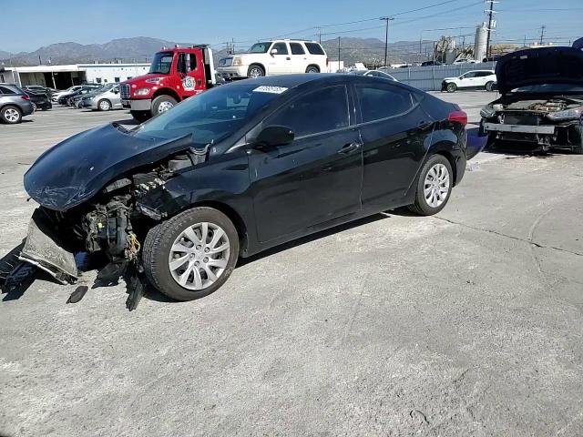 2013 Hyundai Elantra - Image 11