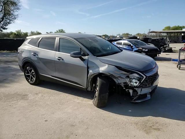 2023 Kia Sportage - Image 12