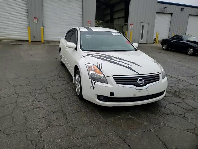 2009 Nissan Altima - Image 11