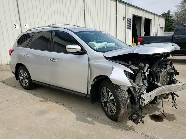 2017 Nissan Pathfinder - Image 11