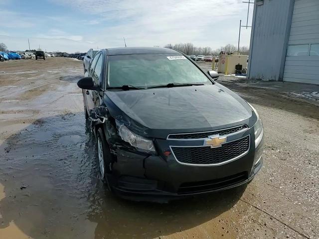 2013 Chevrolet Cruze - Image 13
