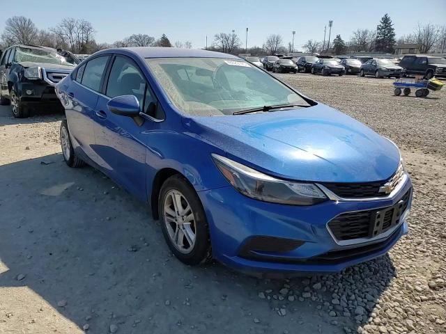2017 Chevrolet Cruze - Image 10