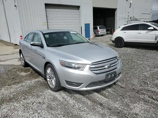2014 Ford Taurus - Image 11