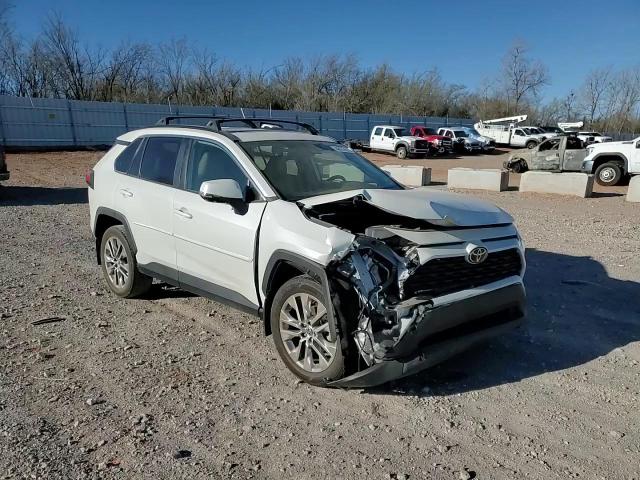 2021 Toyota RAV 4 - Image 12